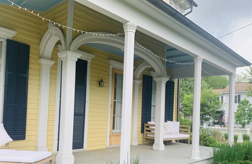 Rhinebeck Village Business District House | Hudson Valley Getaway