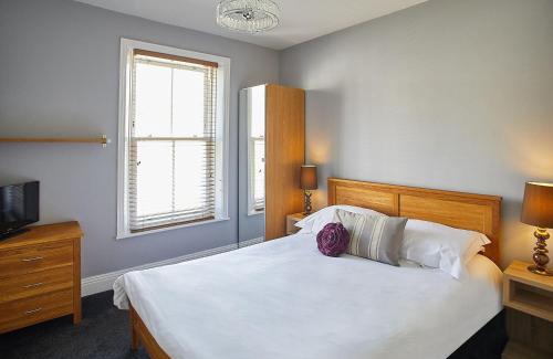 West Cliff House | Hudsons