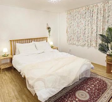 Sinchon-dong Apartment | Hue Stay Hongdae
