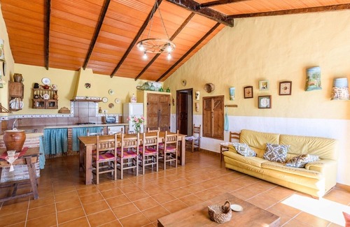Canete la Real Villa | Huerta La Lapa Cañete la Real by Ruralidays