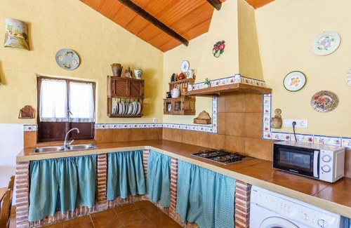 Canete la Real Villa | Huerta La Lapa Cañete la Real by Ruralidays