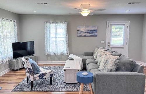 Nederland House | Hues of Blue 2BR 2BA Home on Quiet Street