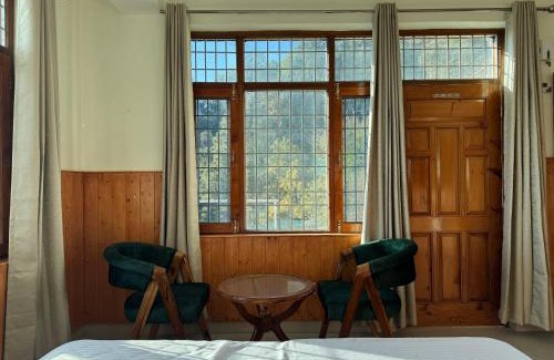 Shimla Apartment | Hues & Trails Ground Zero