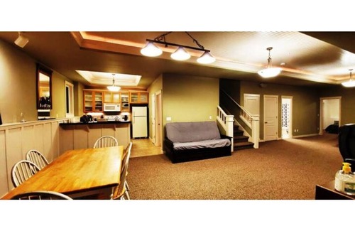 Puyallup Apartment | HUGE 1 BEDROOM APPARTMENT (910 sqft)!