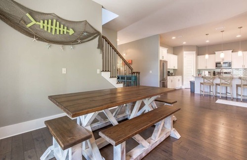 Miramar Beach House | Huge (~2,700 SqFt) Home! Golf Cart, 6 Bikes! Beach & Pool Nearby! ~ Shore Thing
