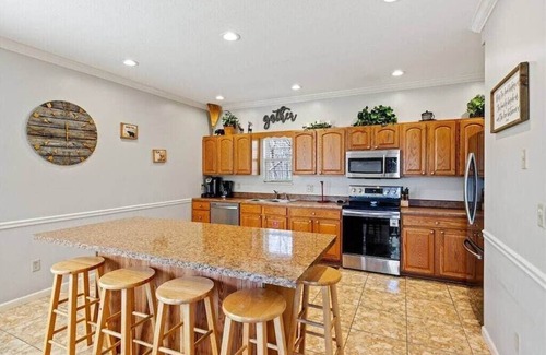 Chalet Village Cabin | Huge 4BD w/Views! Hot Tub + Theater Room & more