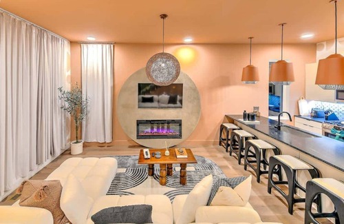 Haynes Area House | Huge 4BR w/Game Room, Pool & Rooftop Spa -13 Beds!
