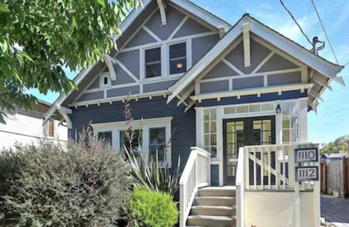 Southwest Berkeley House | Huge 7 Bedroom - 3 Bath House w Hot Tub