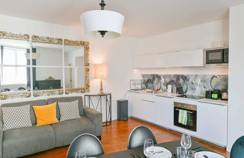 Montmartre Apartment | Huge and bright 4BD for 10 guests Sacre-Coeur