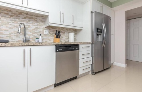 Sunny Isles Beach Condo | Huge Apartment on 15th Floor With Amazing View