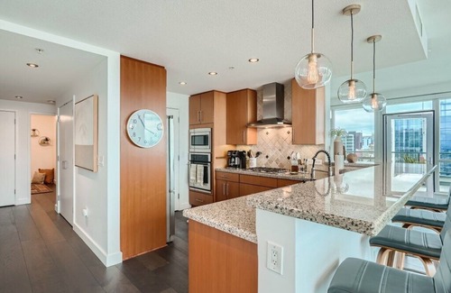 East Village Condo | Huge Balcony with Views of Petco Park & Downtown