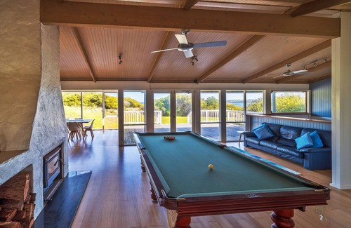 Smiths Beach House | Huge beachfront home with indoor fireplace