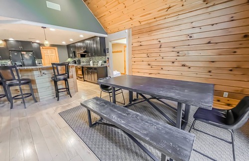 Mountainside House | Huge, Beautiful and Quiet Home with Amazing Amenities