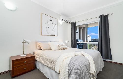 Darwin City Centre Apartment | Huge CBD Top Floor Apartment with Breath Taking Views!