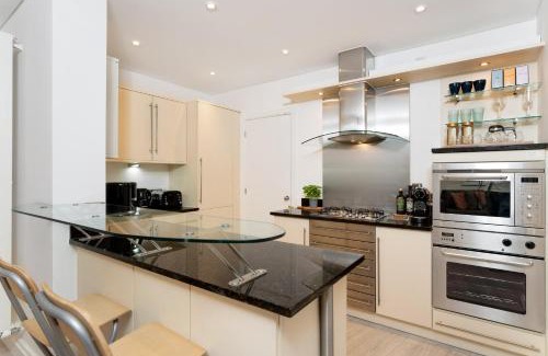 Covent Garden Apartment | Huge & Central 3 Bedr, 4 Beds, 2,5 Bath Covent Gdn
