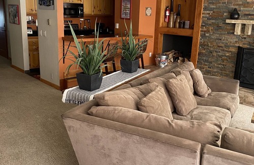Lakeside Village Condo | Huge, Comfy Condo with Panoramic Views in the Middle of Keystone Fun!