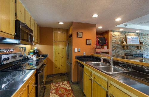 Lakeside Village Condo | Huge, Comfy Condo with Panoramic Views in the Middle of Keystone Fun!