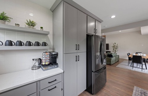 Mount Saint Joseph House | Huge Deck - Game Room - Grill - Family Friendly