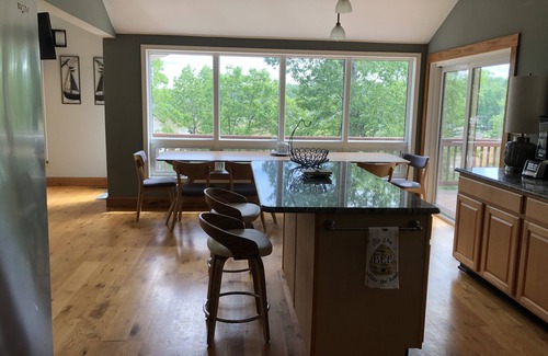 Goodview House | Huge Dock, Big Water, >200 Mb/s WiFi, Canoe, 3 King, Queen, and Bunks for Kids