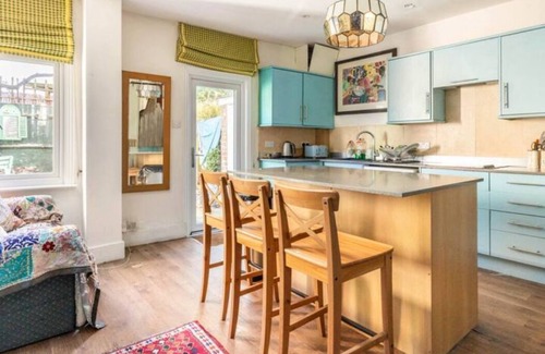 Northcote House | Huge Double bedroom with en-suite bathroom