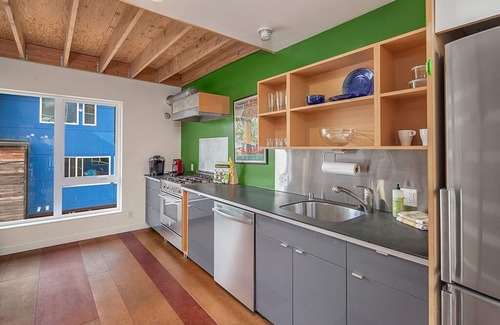 Squire Park House | Huge, Fun Artist's Loft - 5 levels!
