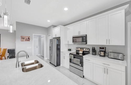 Westminister House | HUGE Home in Lehigh Acres Near RSW International Airport and JetBlue Park.