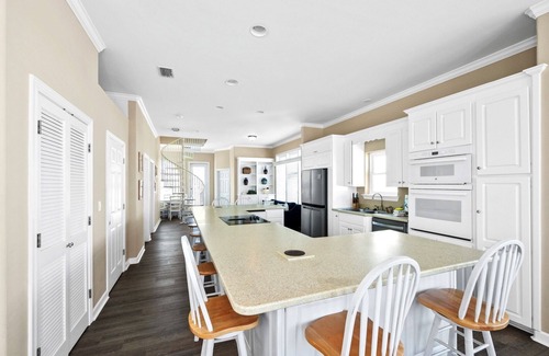 Fort Morgan House | Huge Hot Tub overlooking the Gulf! Rooftop deck and plenty of space for all!