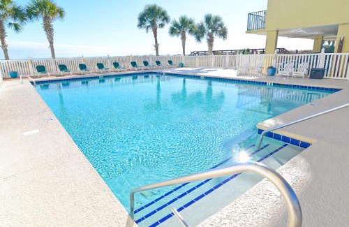 Windy Hill House | Huge Oceanfront End Unit Top Location with Pool