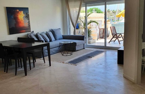 Herzliya Pituach Apartment | Huge patio apt in Herzlia