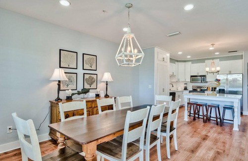 Seacrest Beach Condo | HUGE PENTHOUSE! OVERLOOKS HUGE LAGOON POOL!NEW FURNISHINGS!