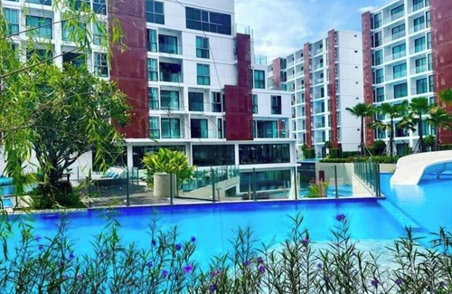 San Sai Villa | Huge Swimming Pool @The One Chiang Mai Hotel STyle