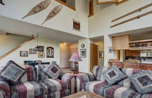 Keystone Condo | Huge Two Story Condo Overlooking The Snake River/Pool and Hot Tub Access