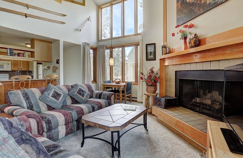 Keystone Condo | Huge Two Story Condo Overlooking The Snake River/Pool and Hot Tub Access