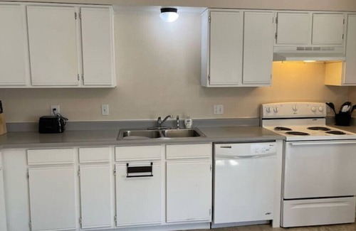 Trinidad Apartment | Huge Unit in Scenic Valley - Sleeps 8!