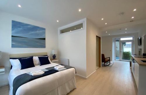 Tighnabruaich Apartment | Hugmish