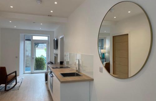 Tighnabruaich Apartment | Hugmish