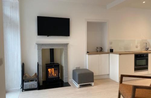 Tighnabruaich Apartment | Hugmish