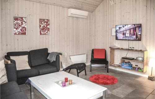 Hovborg House | Hugoline