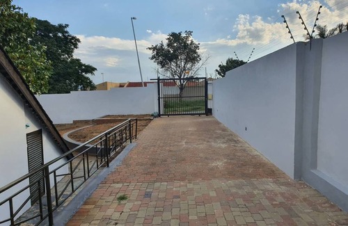 Greater Johannesburg Metropolitan Area House | Huleti Mah Made with Luxury