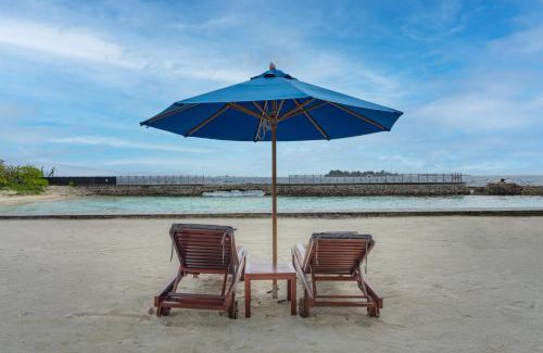Hulhule Hotel | Hulhule Island Hotel- Private Beach Access & Airport Pick-up and Drop