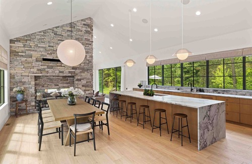 Roslyn House | Humble House | Ultimate 8,000sqft Lodge+Pool/Golf Sim/EV