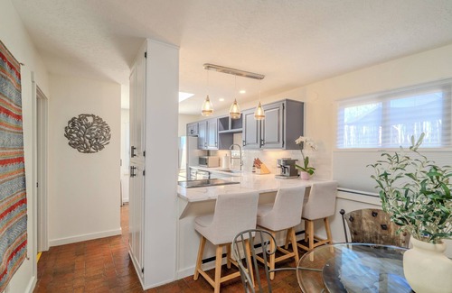 Vista Encantada House | Hummingbird - Clean and Comfortable North Side Home