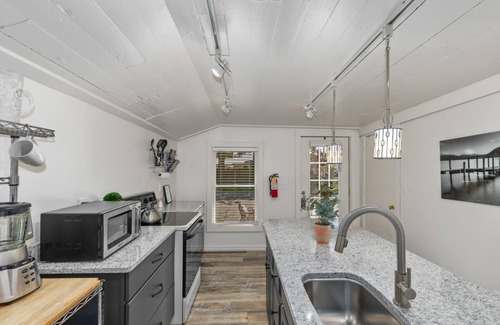 Saugatuck Apartment | Hummingbird - One Bedroom Apartment, Sleeps 2