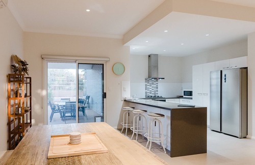 Exmouth House | Humpback is just perfect for two families or a group of friends who like their own space.
