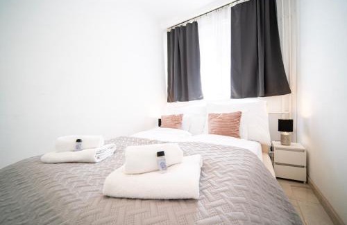 Pusztavacs Apartment | Hungaria Charm 4PPL Wifi TV AC