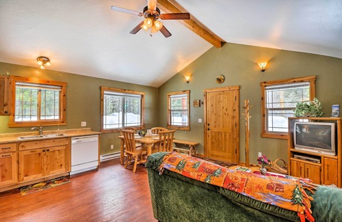 Whitefish Cabin | Hungry Horse Cabin: 11 Mi to Glacier National Park