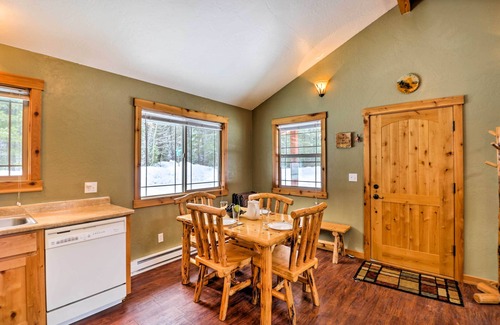 Whitefish Cabin | Hungry Horse Cabin: 11 Mi to Glacier National Park