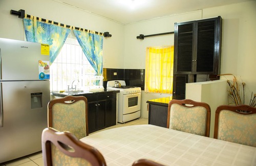 Priory House | Hunny Bay Resort