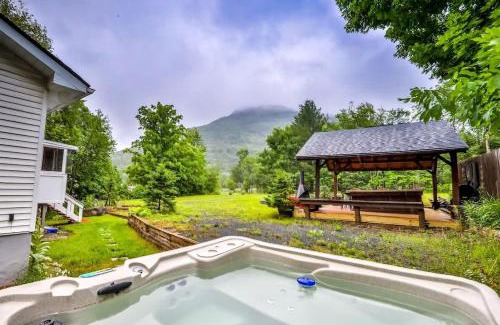 Hunter House | Hunter Hideaway with Hot Tub