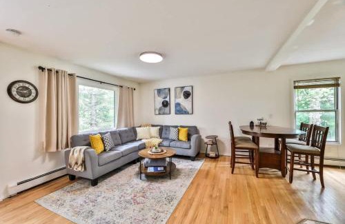 Hunter House | Hunter Hideaway with Hot Tub